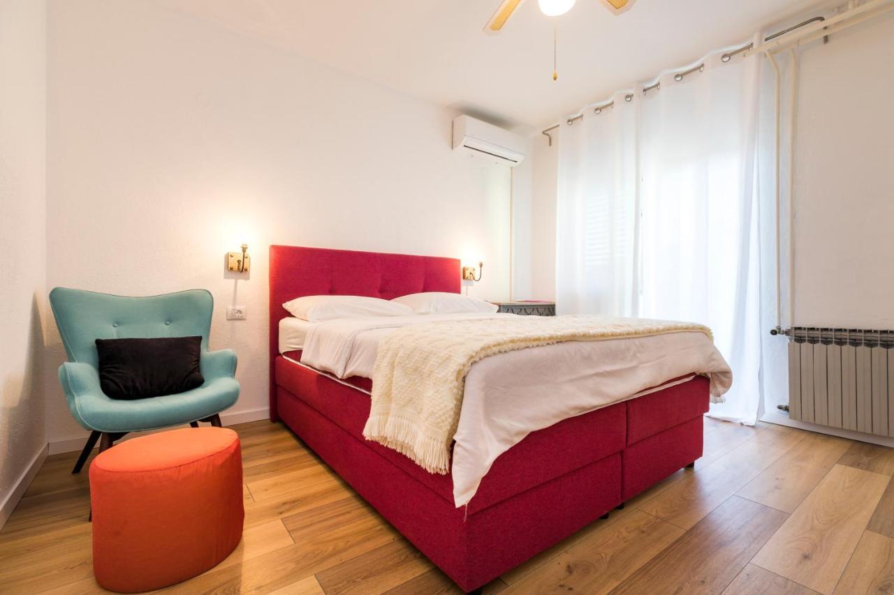 Alaburic Rooms & Apartment Мали-Лошинь Экстерьер фото