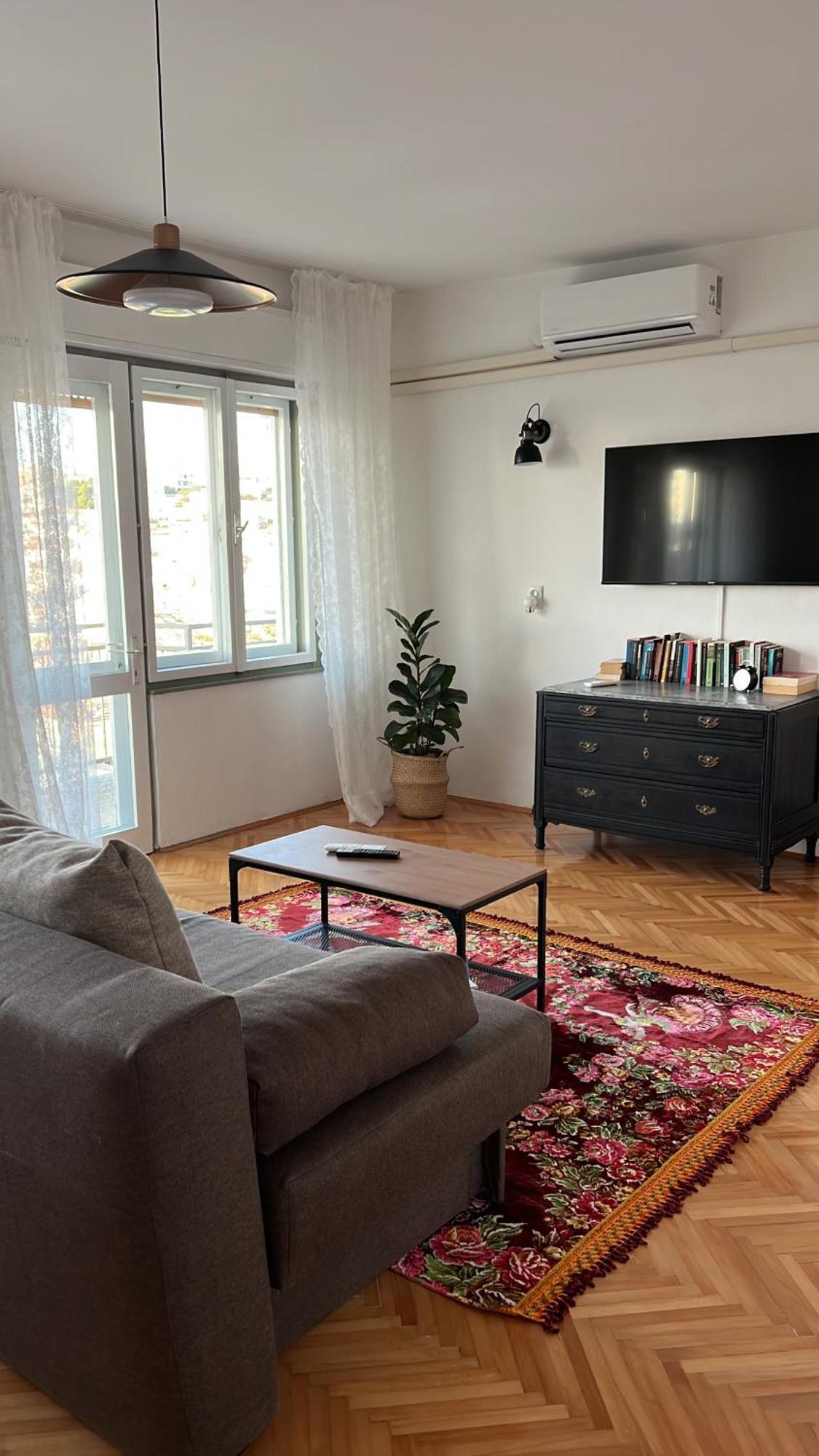 Alaburic Rooms & Apartment Мали-Лошинь Экстерьер фото