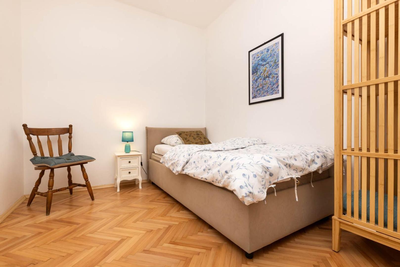Alaburic Rooms & Apartment Мали-Лошинь Экстерьер фото