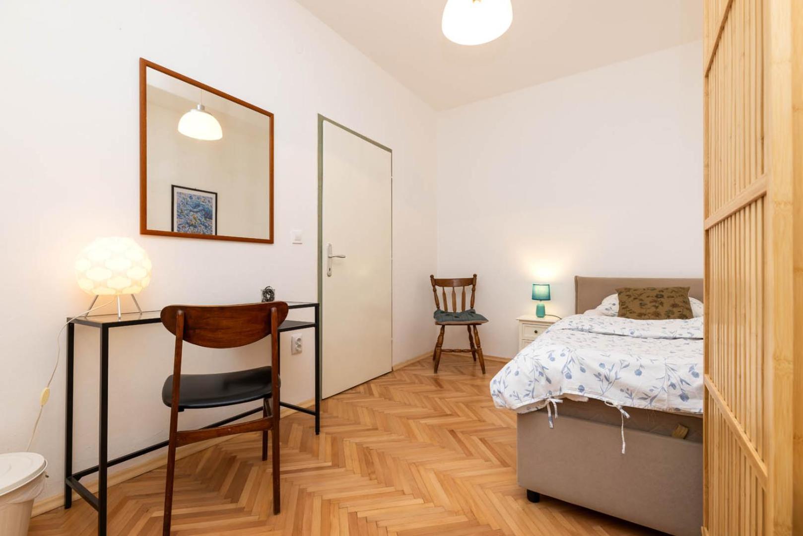 Alaburic Rooms & Apartment Мали-Лошинь Экстерьер фото