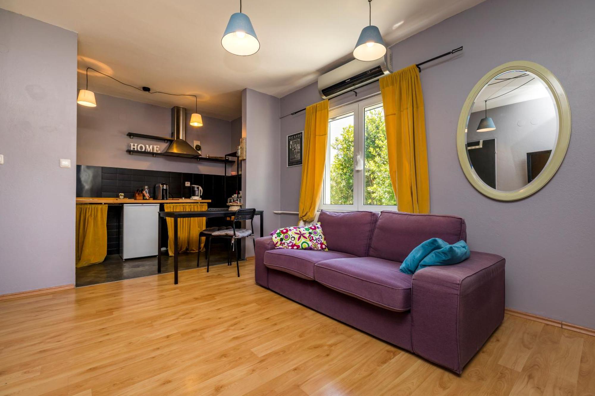 Alaburic Rooms & Apartment Мали-Лошинь Экстерьер фото