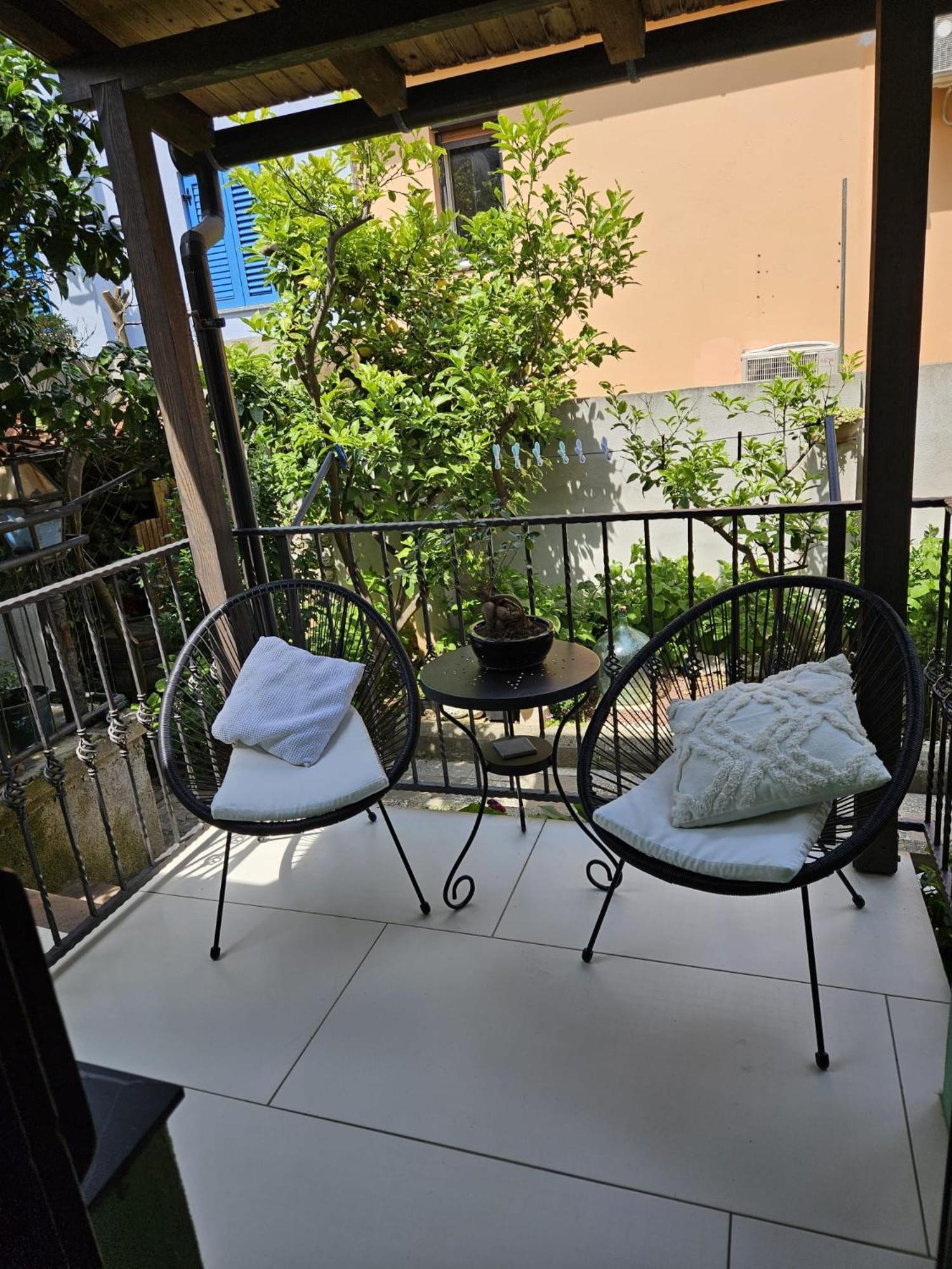 Alaburic Rooms & Apartment Мали-Лошинь Экстерьер фото